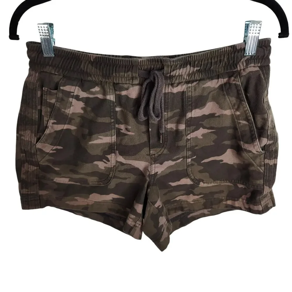 Athleta Camo Farallon Short Black Olive Women's Size 6‎